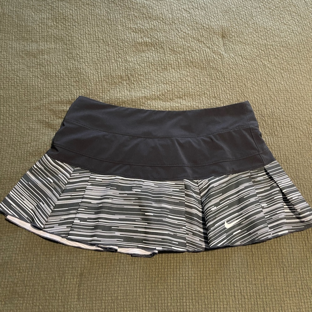 Women’s Nike active skort